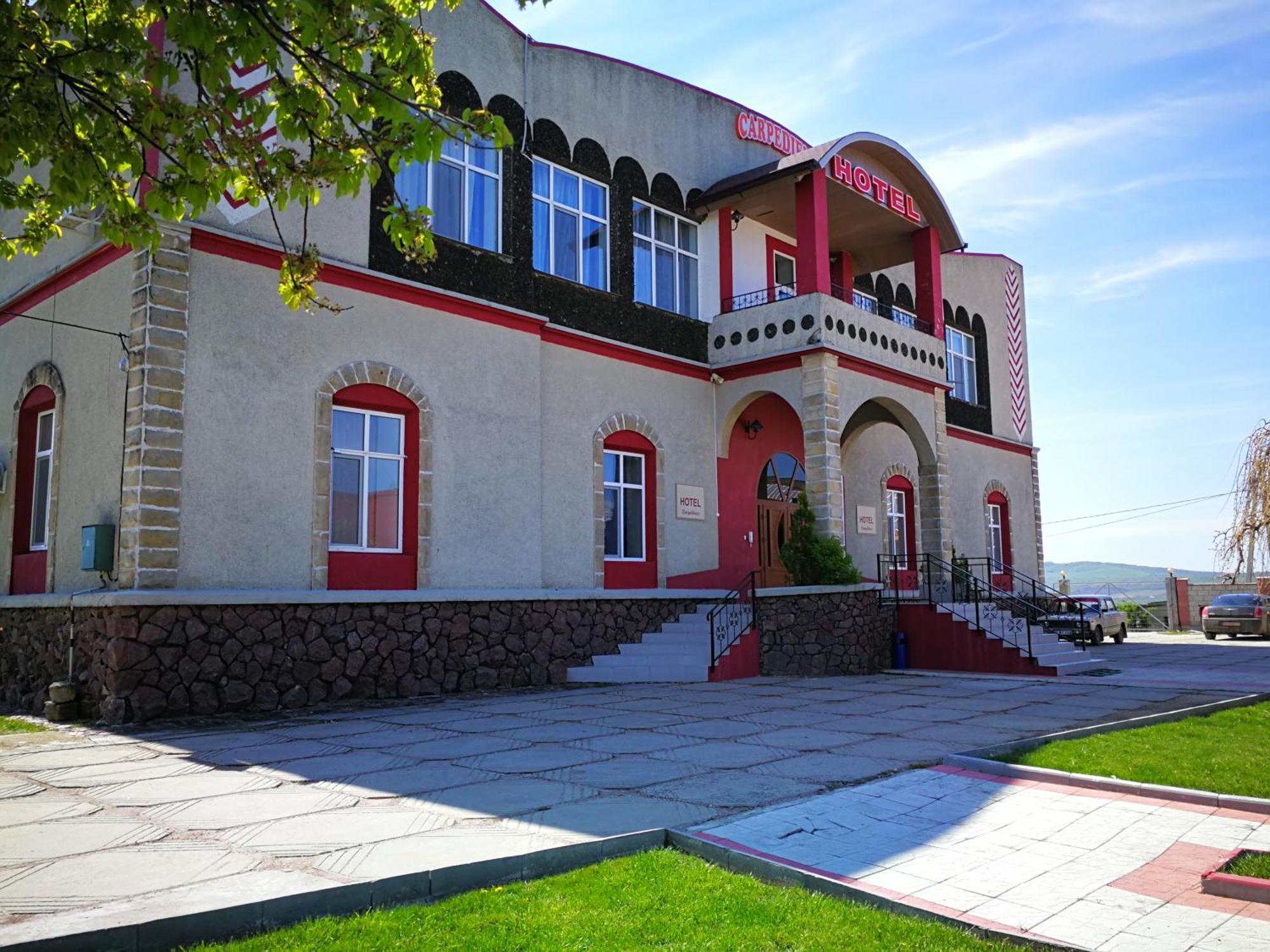 Carpediem Hotel Restaurant Albinetul Vechi Exterior photo